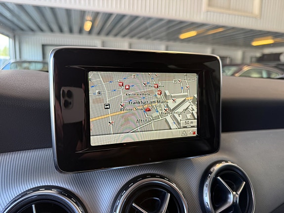 Mercedes-Benz GLA220 16 of 16