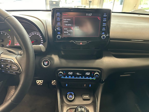 Toyota Yaris 14 of 17