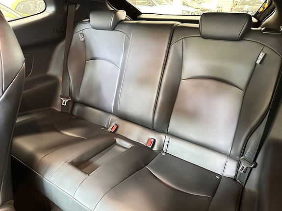 Toyota Yaris 12 of 17