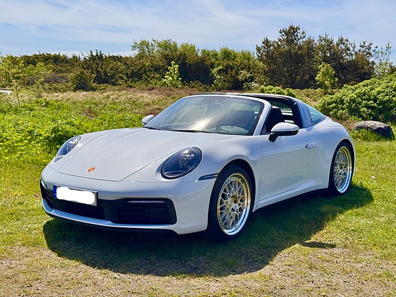 Porsche 911 Targa 4S 3 of 5
