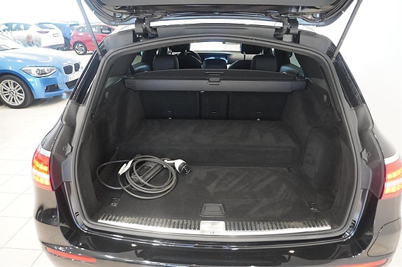 Mercedes-Benz E300 11 of 12
