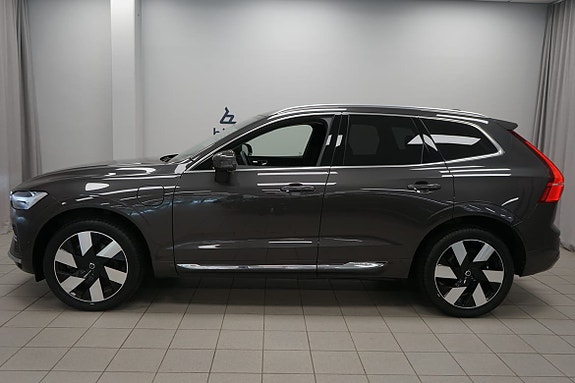 Volvo XC60 2 of 24
