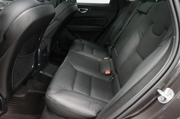 Volvo XC60 16 of 24