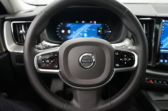 Volvo XC60 10 of 24