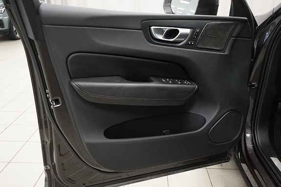 Volvo XC60 6 of 24