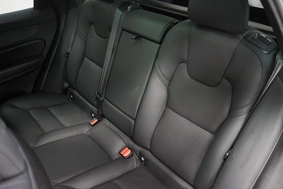 Volvo XC60 17 of 24