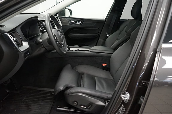 Volvo XC60 8 of 24