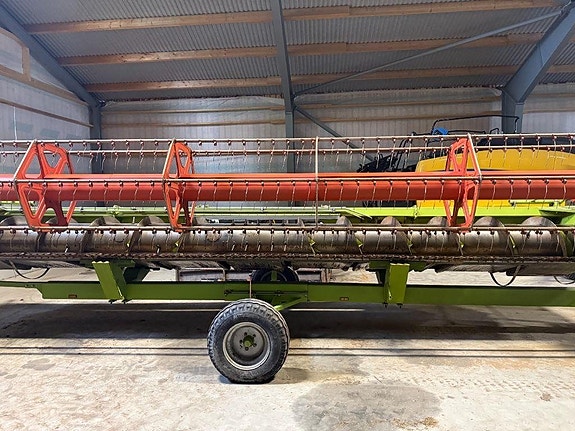CLAAS Lexion 450 + C 750 skärbord med vagn 3 of 4