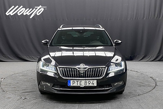 Skoda Superb 2 of 5