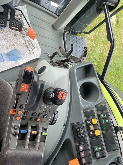 CLAAS Arion 630 CIS 4 of 6