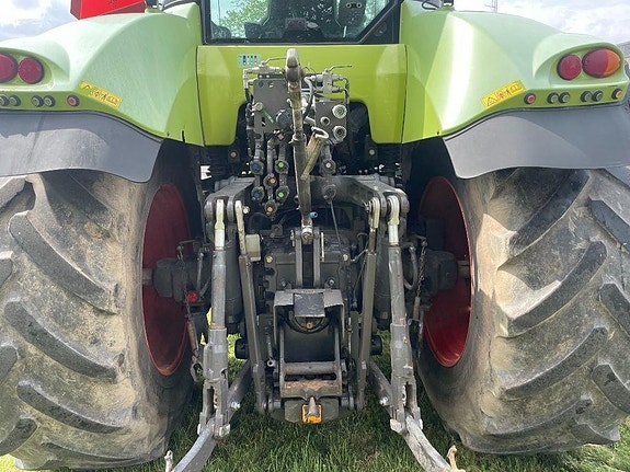 CLAAS Axion 820 Cmatic GPS-förberedd JD 6 of 13