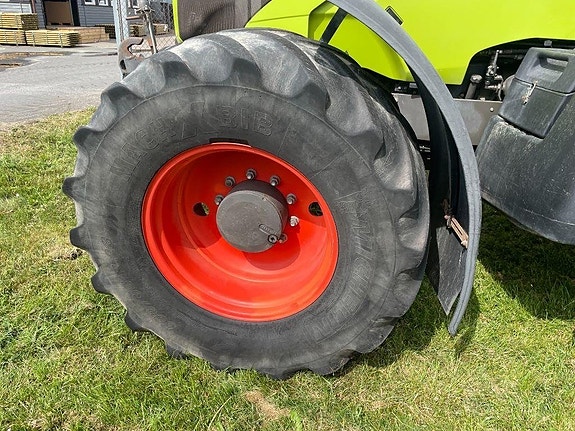 CLAAS Axion 820 Cmatic GPS-förberedd JD 8 of 13
