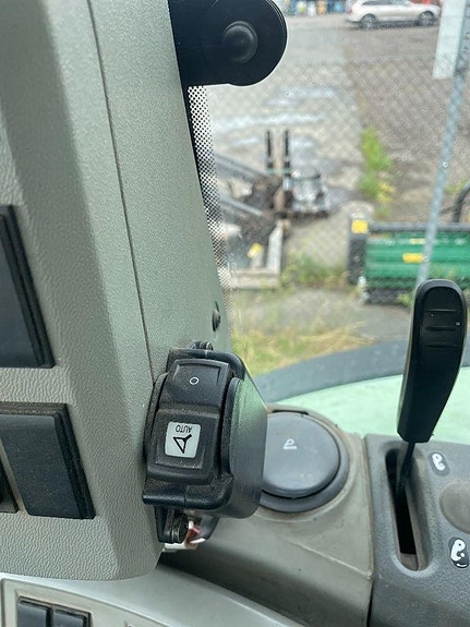 CLAAS Axion 820 Cmatic GPS-förberedd JD 11 of 13