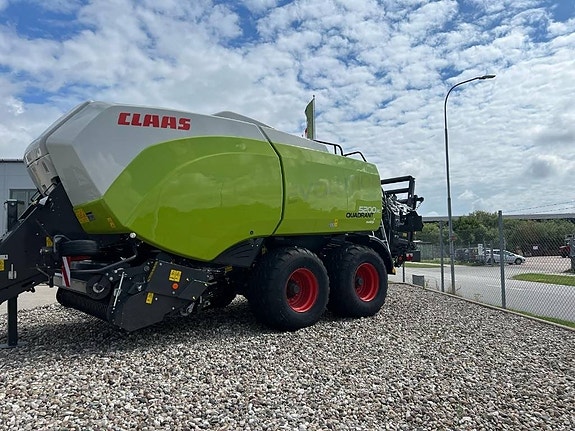 CLAAS Quadrant 5200 FC 3 of 5