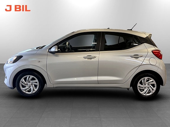 Hyundai i10 15 of 17