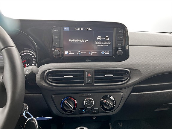 Hyundai i10 10 of 17
