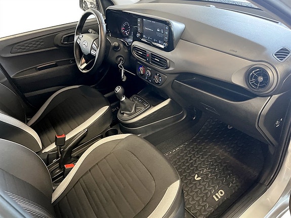 Hyundai i10 13 of 17