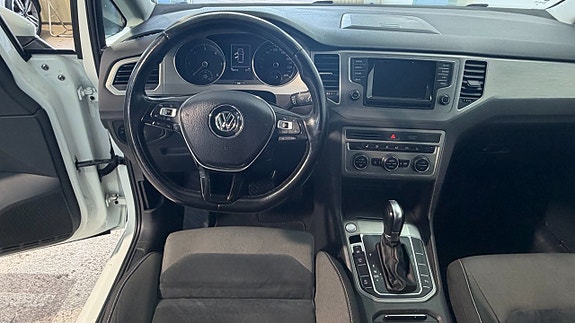 Volkswagen Golf Sportsvan 7 of 16
