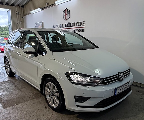 Volkswagen Golf Sportsvan 12 of 16