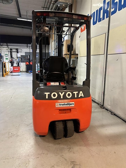 Toyota 8FBET18 3 of 7
