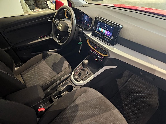 Seat Arona 13 of 24