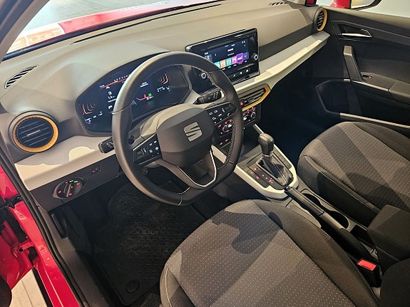 Seat Arona 11 of 24