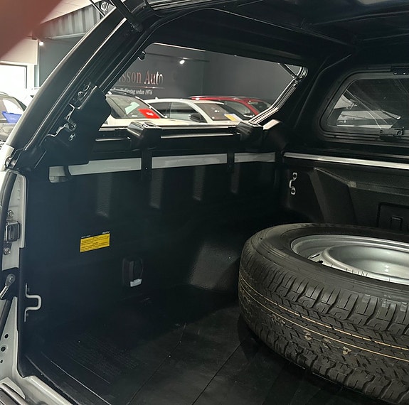 Isuzu D-max 7 of 13