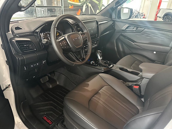 Isuzu D-max 11 of 13
