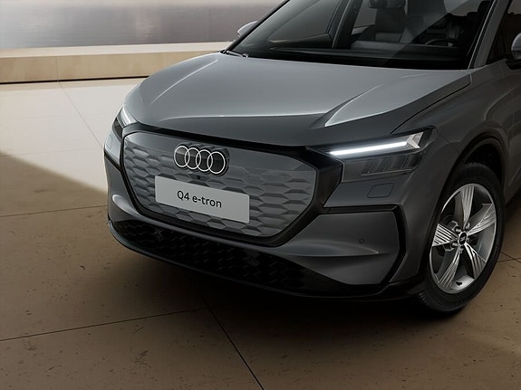 Audi Q4 e-tron 6 of 7