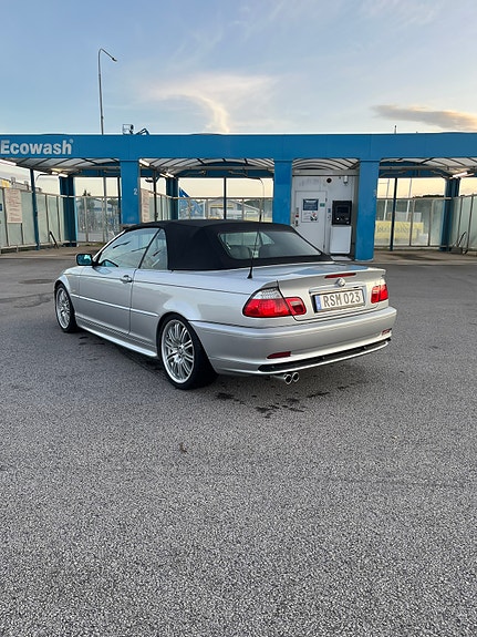 BMW 323Ci 3 of 5