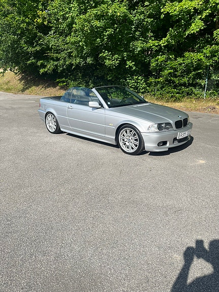 BMW 323Ci 2 of 5