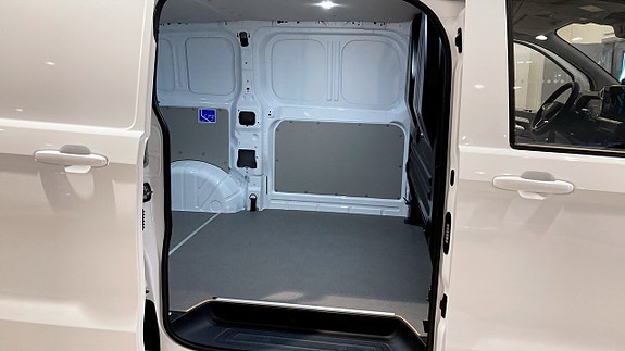 Volkswagen Transporter 11 of 12