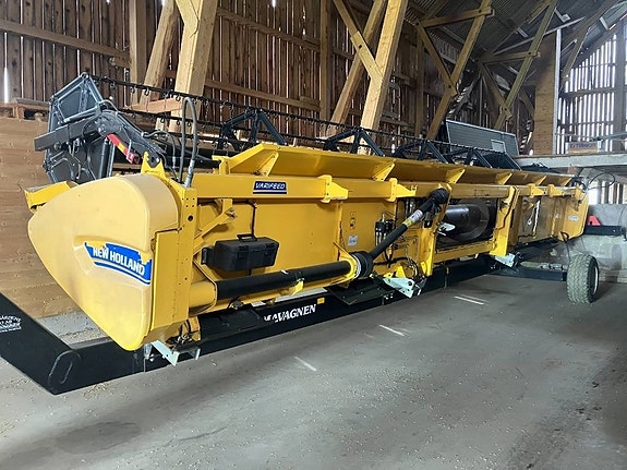New Holland CX 8060 4 of 5