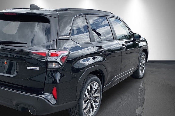 Subaru Forester 4 of 5