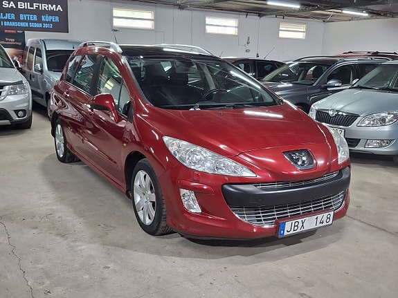 Peugeot 308 SW 2 of 13