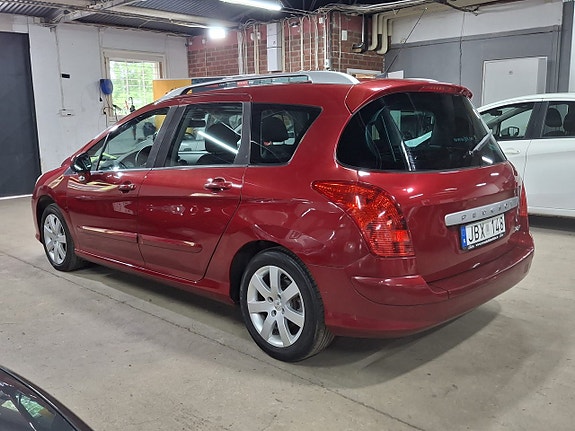 Peugeot 308 SW 4 of 13