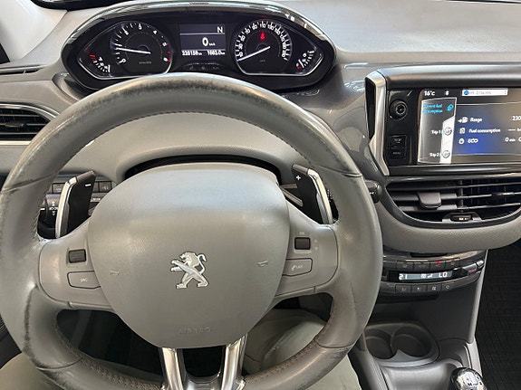 Peugeot 208 7 of 11