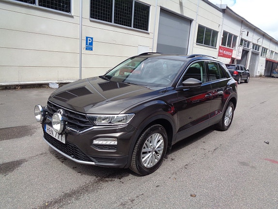 Volkswagen T-Roc 2 of 5