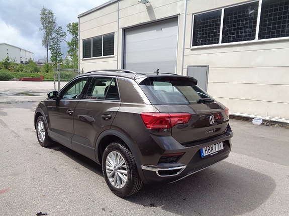Volkswagen T-Roc 5 of 5