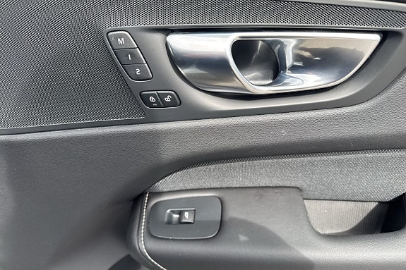 Volvo XC60 22 of 24