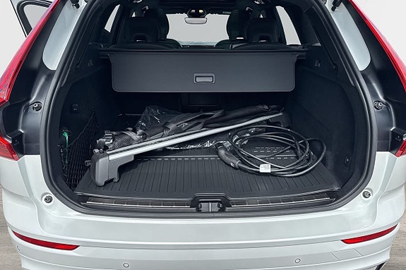 Volvo XC60 9 of 24