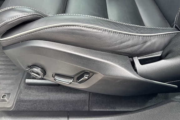 Volvo XC60 19 of 24