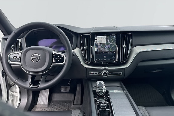 Volvo XC60 6 of 24