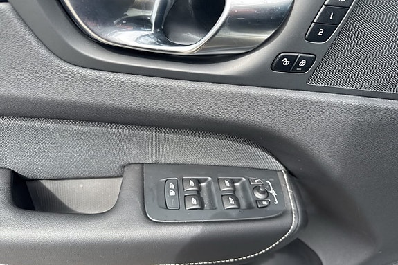 Volvo XC60 18 of 24