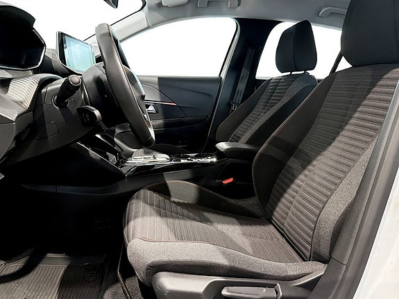 Peugeot e-208 4 of 5