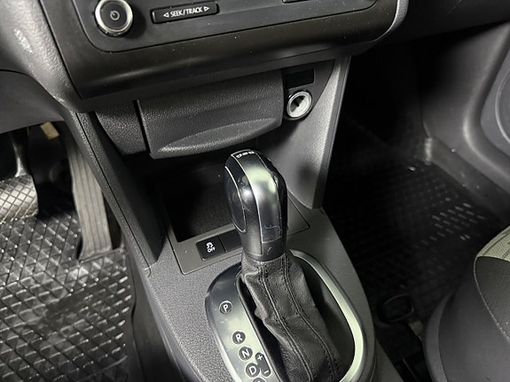 Volkswagen Caddy Maxi 16 of 17