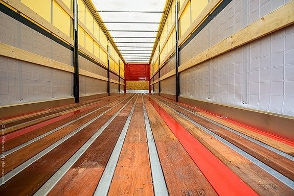 Fruehauf Gardintrailer Mega Gardintrailer 2 of 3