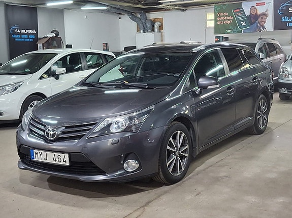 Toyota Avensis 3 of 5