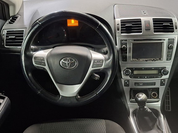 Toyota Avensis 13 of 14