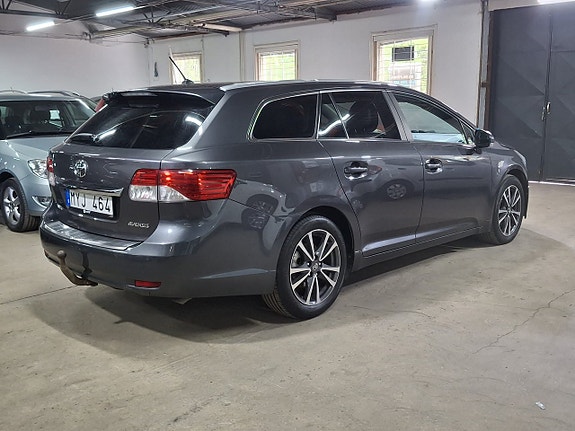 Toyota Avensis 6 of 14